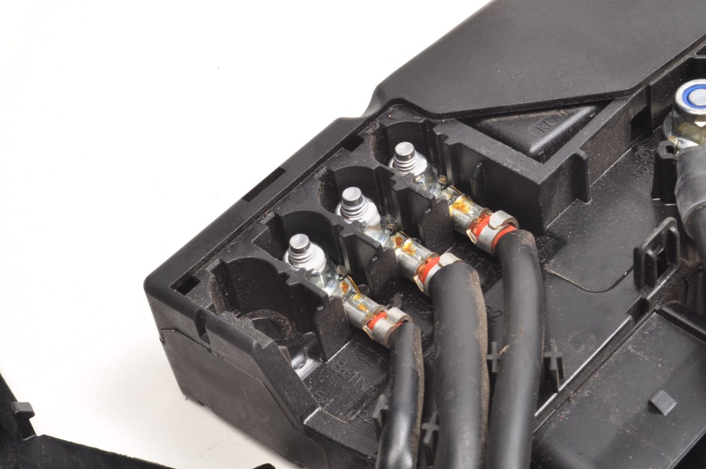 фото №6, Mercedes slk w172 r172 предохранитель клеммы пиротехническая plus a1725401450