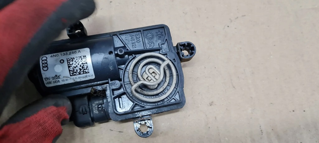 фото №13, S3 8y a3 моторчик выхлоп крышка выхлопных газов 4n0133246a vw tiguan ii