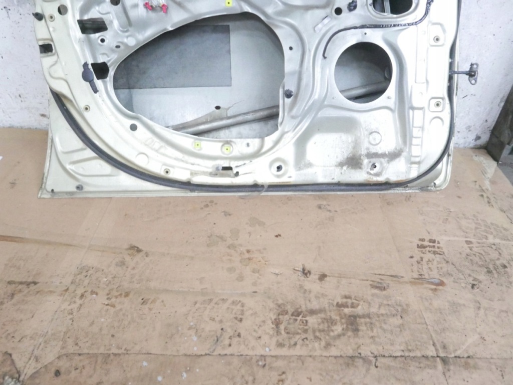 Купить Дверь левая перед 583 toyota avensis t22 fl 00-03