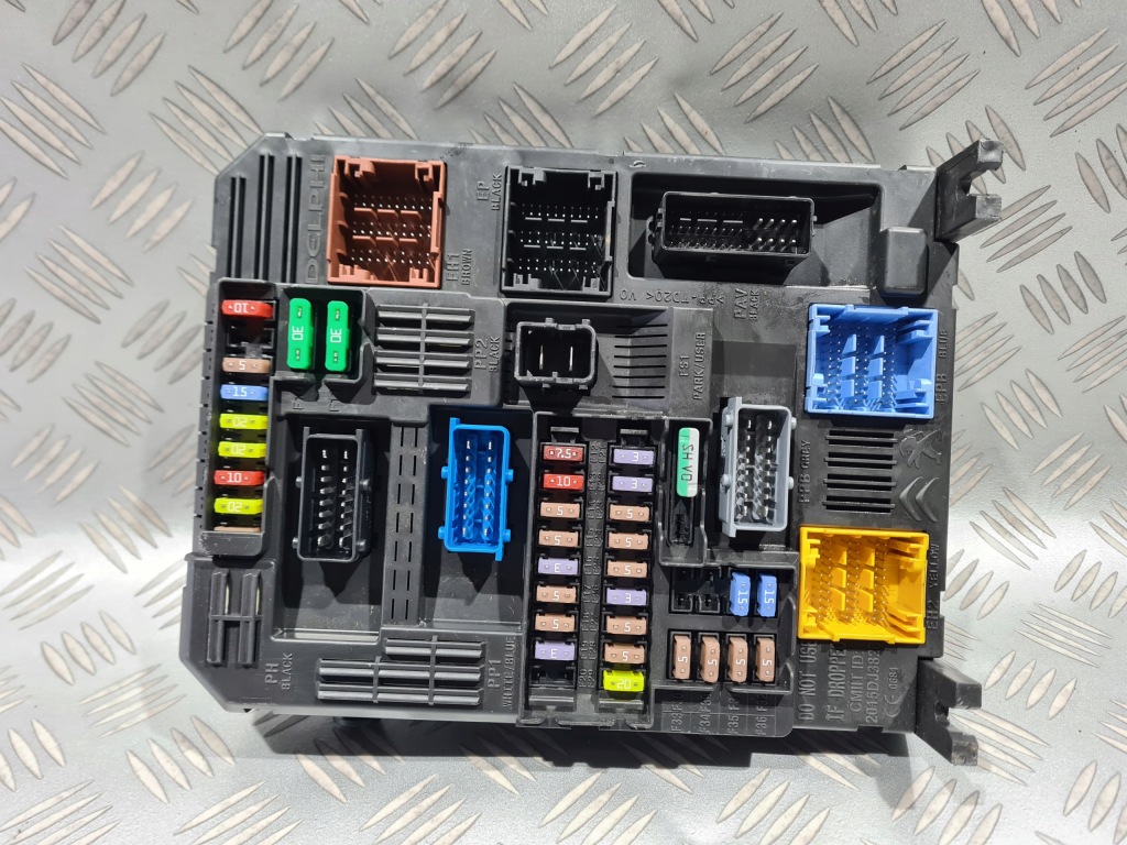 фото №1, Коробка запобіжників модуль bsi opel corsa f