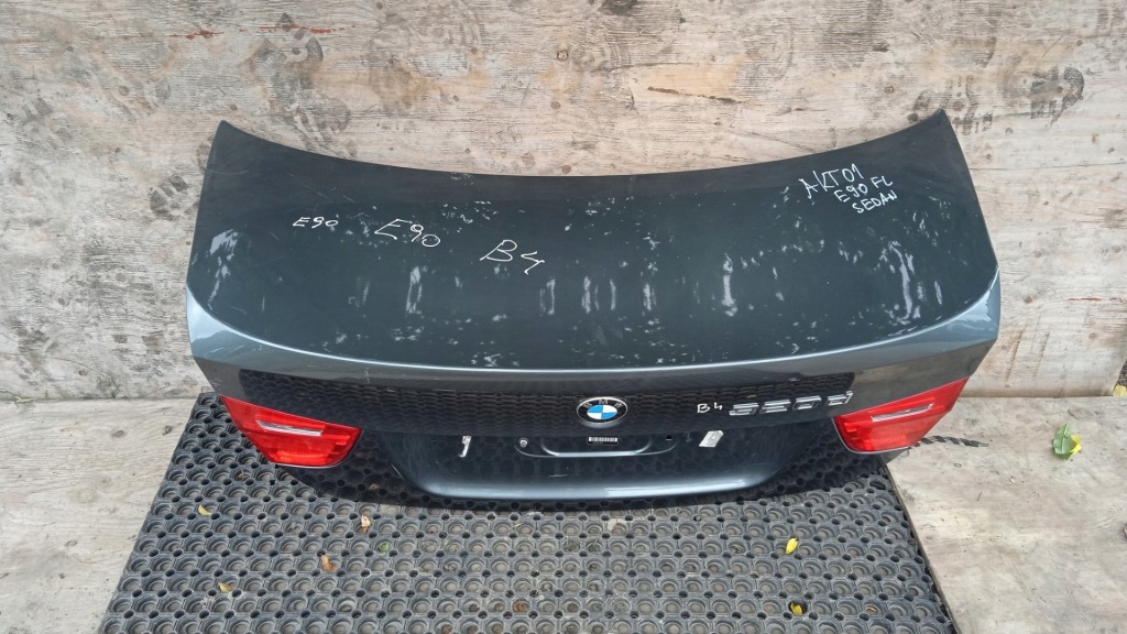 фото №1, Bmw e90 fl sedan крышка багажника задняя a81