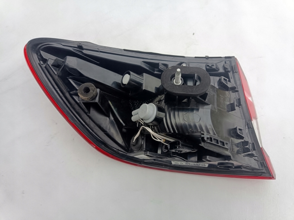 фото №4, Renault clio v hb лампа led правая 2019