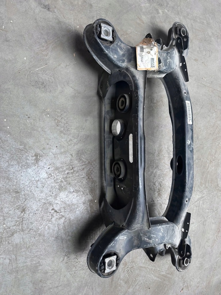 Mercedes slk amg r172 2012 підрамник підрамник задній a1723501008 в Україні