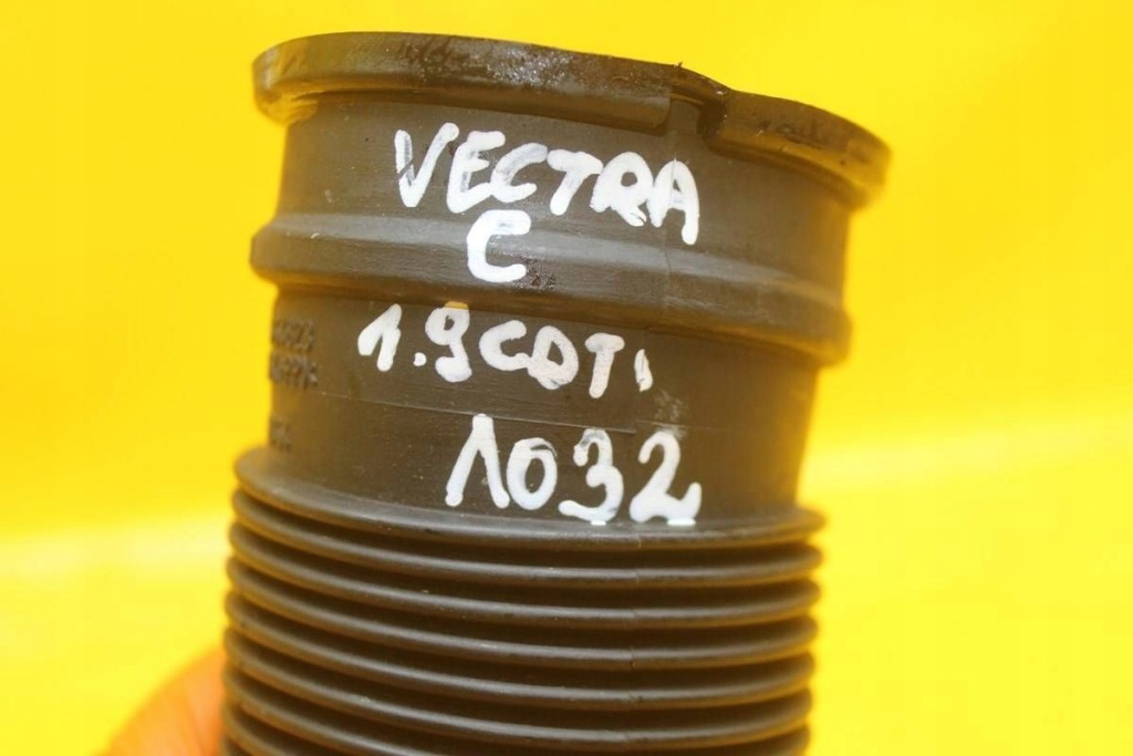 Труба патрубок повітрозабірник з'єднувач повітря opel vectra c signum 1.9 cdti 329788454 Зі Шроту