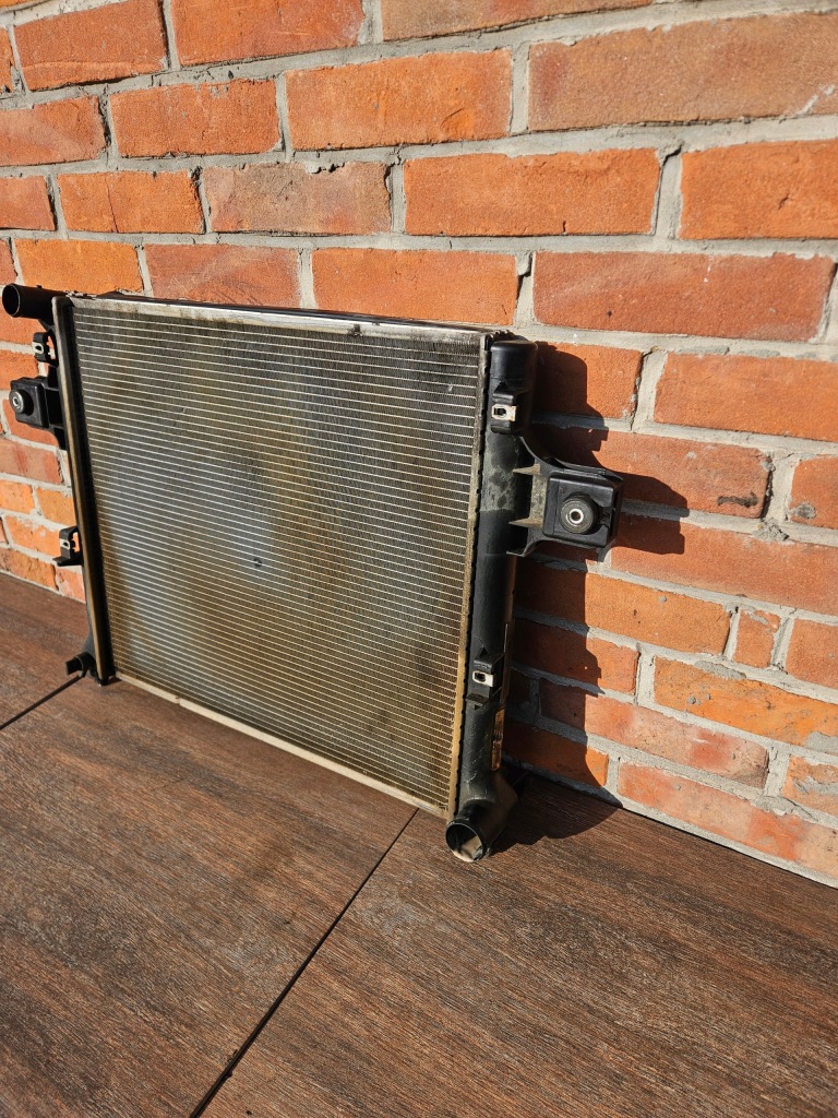 Купити Jeep grand cherokee wk commander xk 5-10r 3.0 crd радіатор води