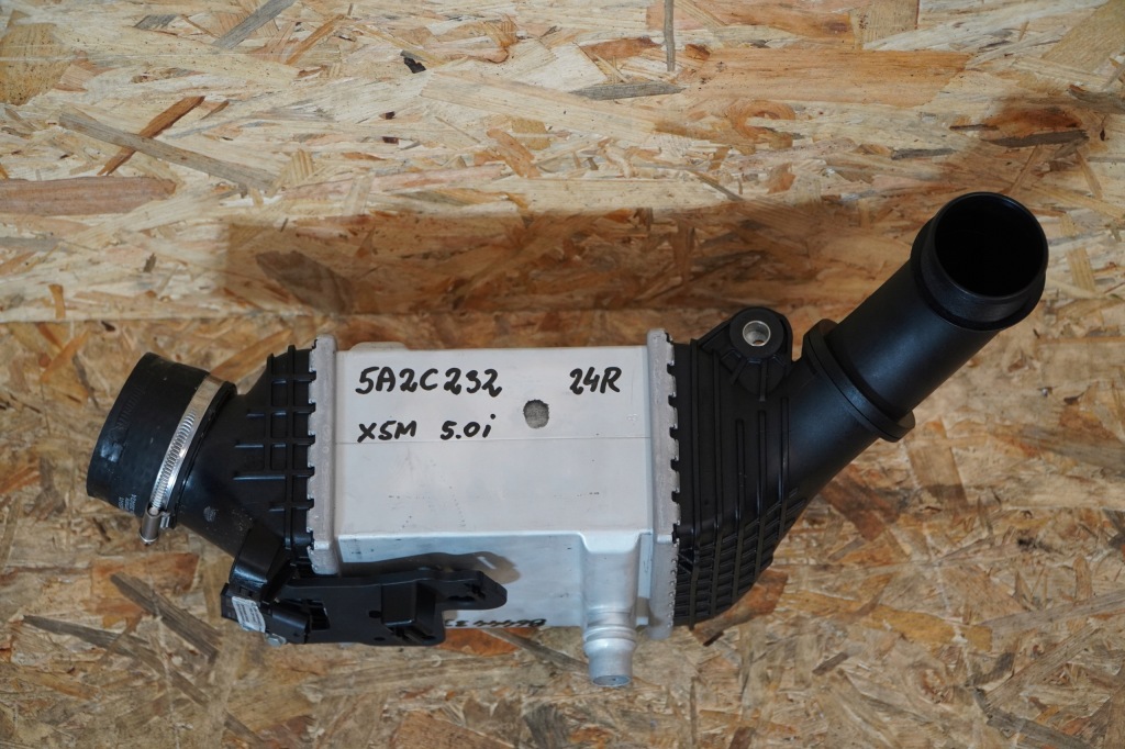 Купить Интеркулер 5a2c233 5a2c232 bmw x5 m g05 x6 g06 4.4b 24r новая 0km оригинал