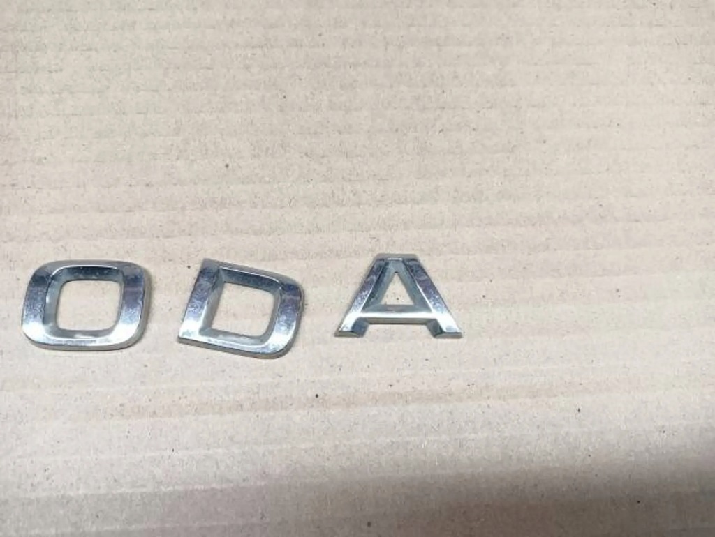 фото №3, Skoda octavia iii надпис емблема кришки