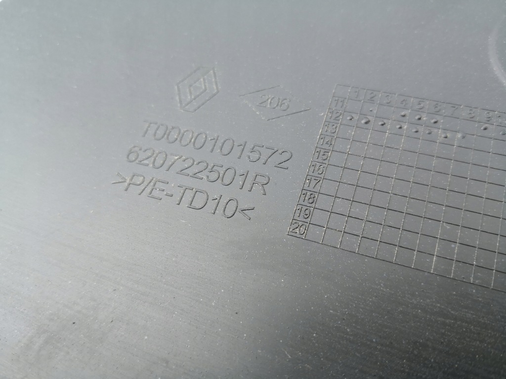 фото №9, Scenic iii lift молдинг накладка бампера передний