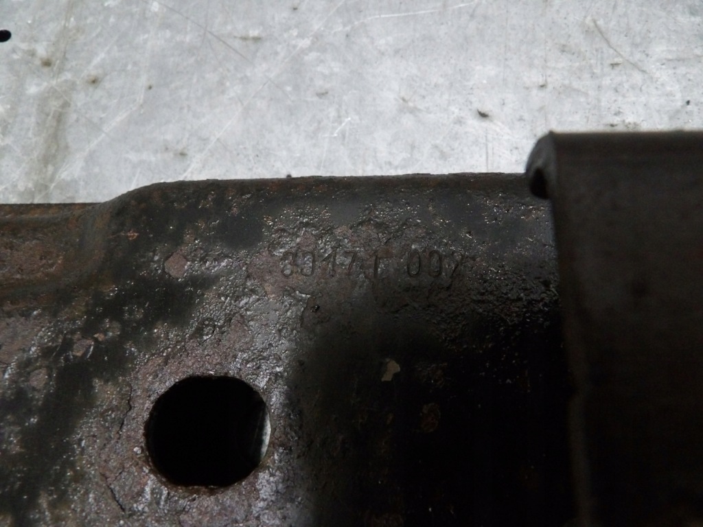 Nissan navara d40 2.5 dci підпора коробки передач подушка кронштейн Недорого