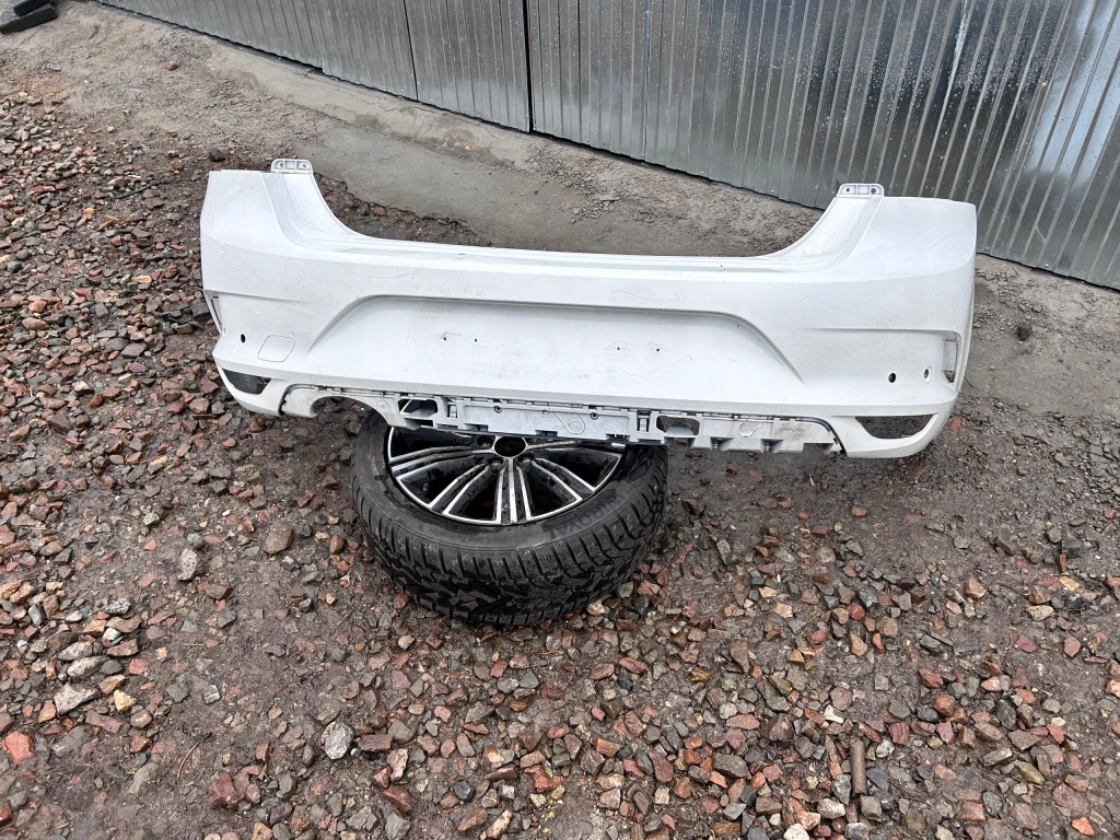 Купити Бампер задній задній renault megane iv grand cupe nr.00