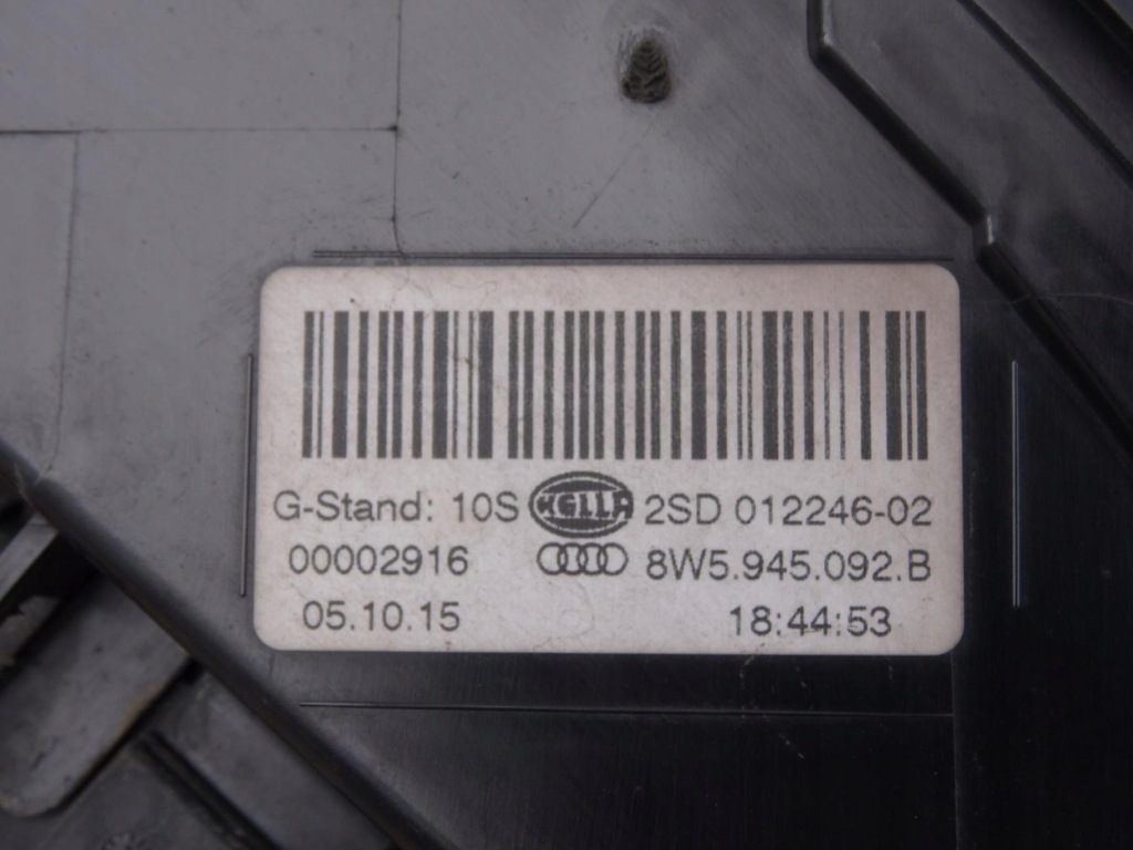 Audi a4 b9 8w5 седан sline 15-19 фара фари led задній комплект правий ліва Київ