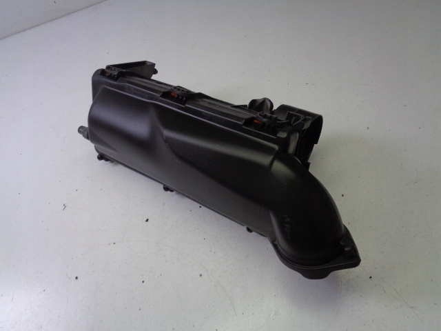 фото №1, Корпус фільтра повітря peugeot 3008 ii lift 1.6 гібрид 2021 rok