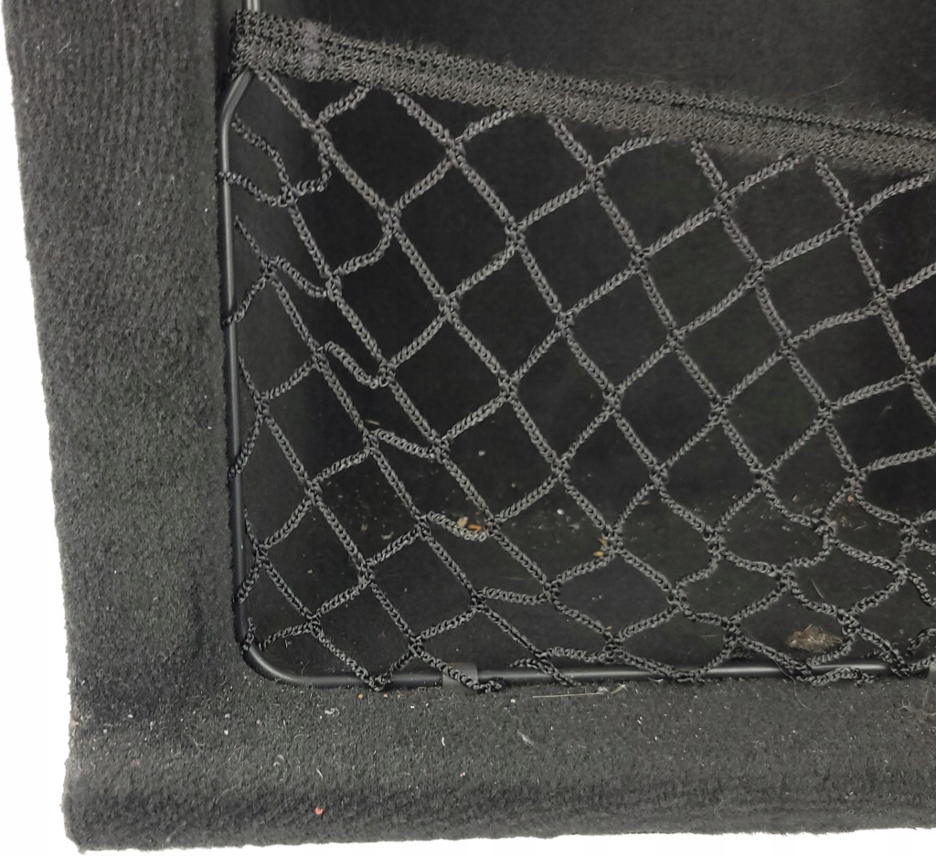 Audi a6 c6 рестайлінг  універсал оббивка багажника обшивка правий чорний soul в Україні