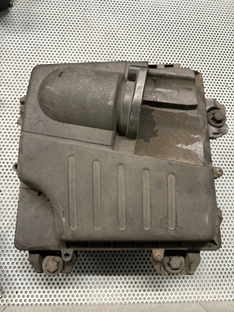 фото №1, Корпус фільтра повітря renault trafic 2.0 8200760899b