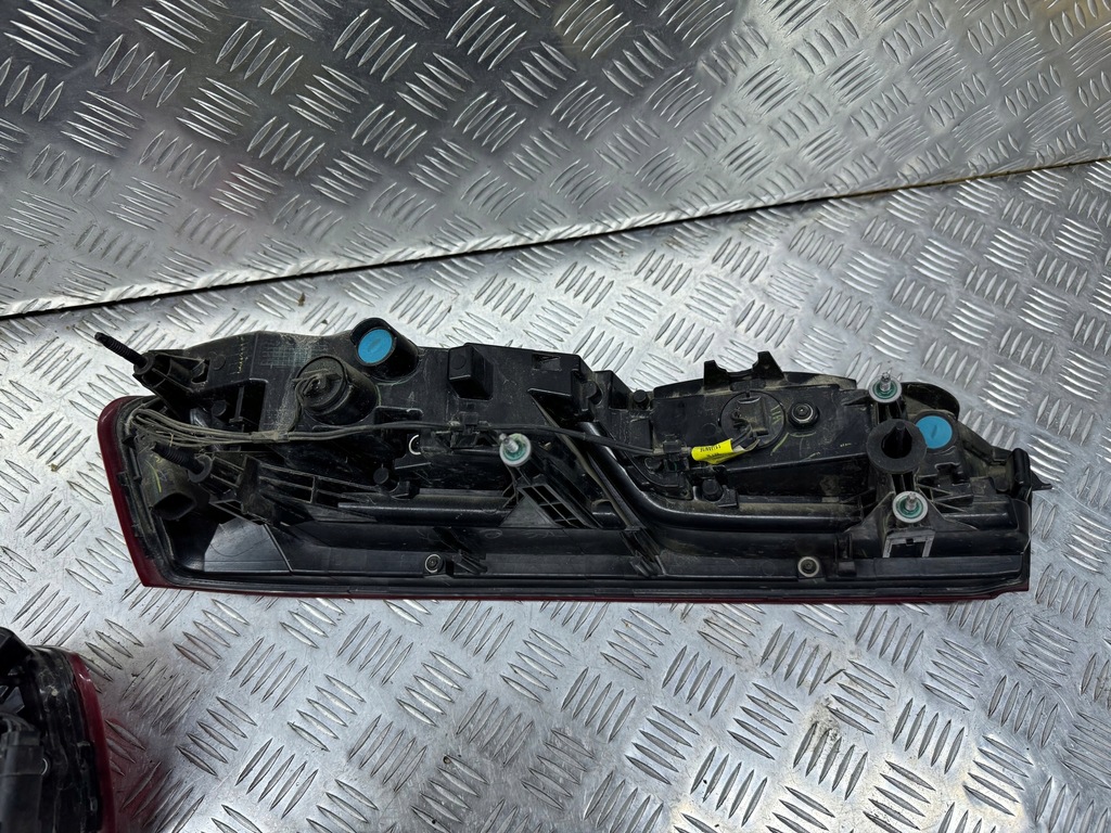 фото №6, Chevrolet camaro vi ss 2016 лампа led задня задня права ліва idealna