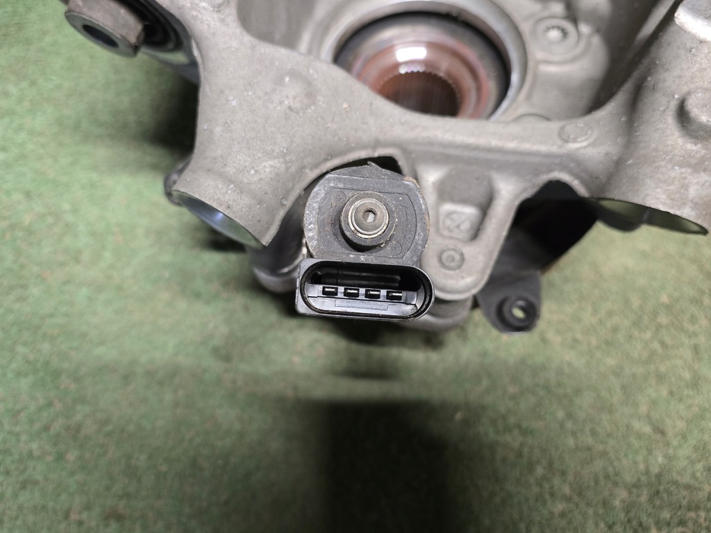 фото №4, Поворотный кулак правая задняя porsche cayenne 9y0