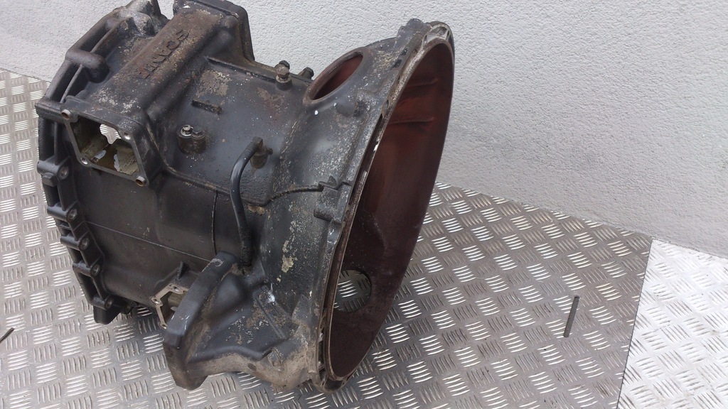 фото №6, Корпус коробки передач перед scania r grs 905