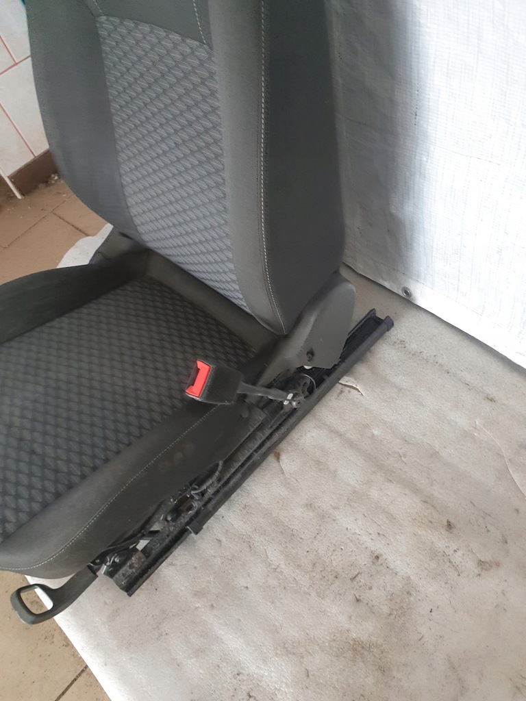 фото №6, Сиденье правый пассажира opel astra k 5