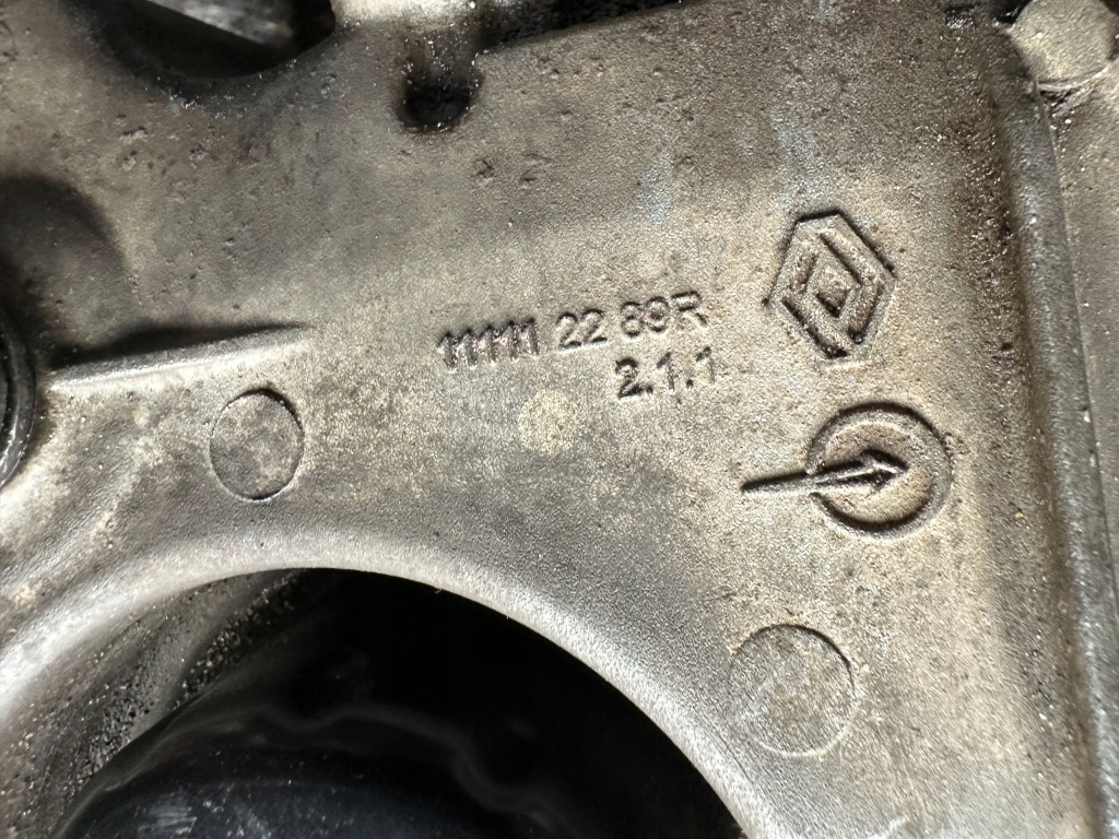 Поддон масла масляная dacia renault 1.0 sce 111112289r Оригинал