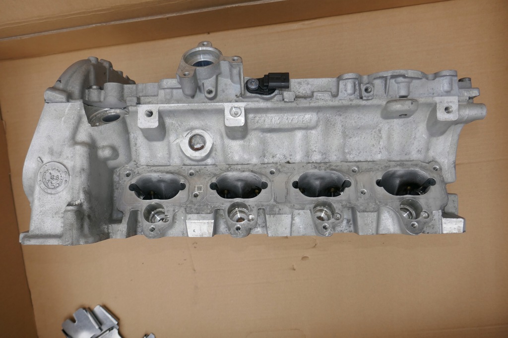 фото №14, Відфрезерована przygotowana головка вали s5 a6 a8 q7 4.2 fsi cau 079103373bn