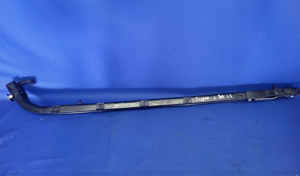 фото №1, Направляющая направляющая дверь левый bok expert iii jumpy iii proace ii