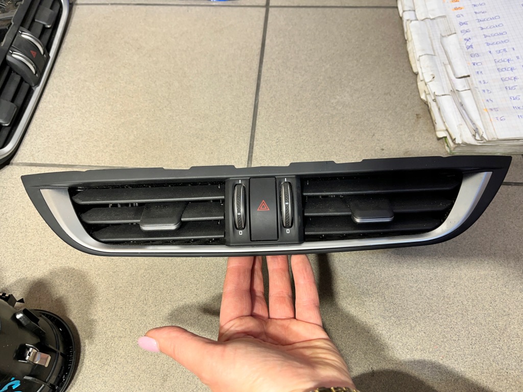 фото №1, 60 alfa romeo stelvio решётка обдув средняя 1561257890