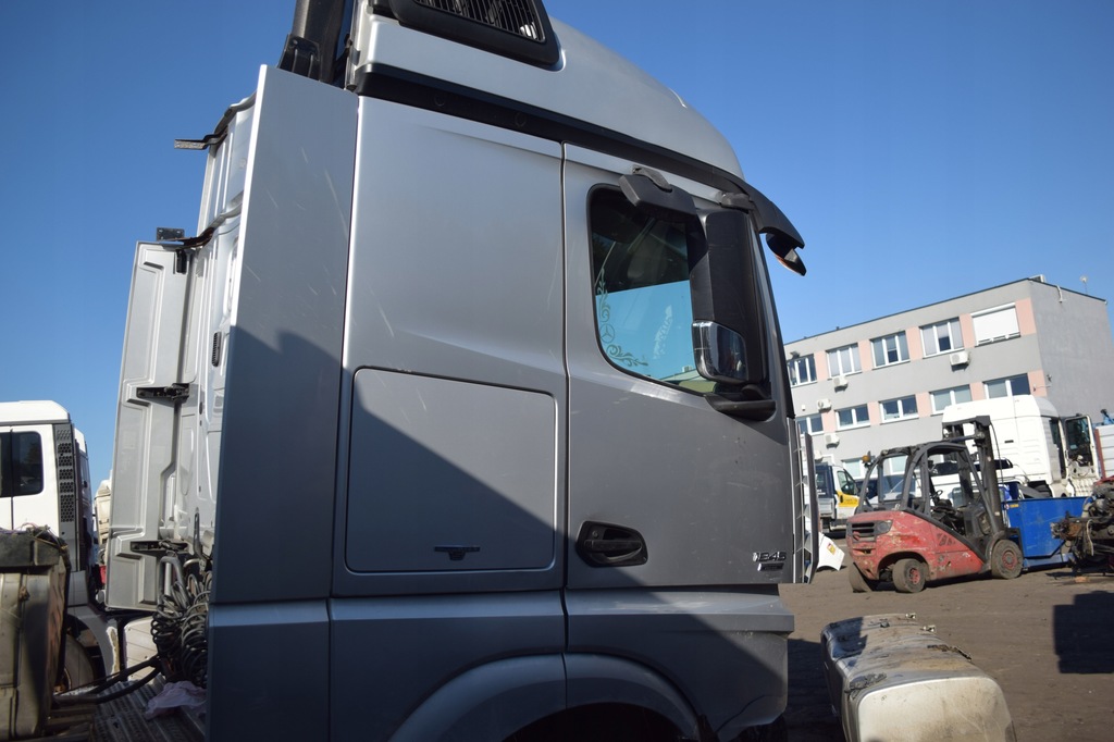 фото №6, Комплектная кабина mercedes actros mp4 euro 6 2016
