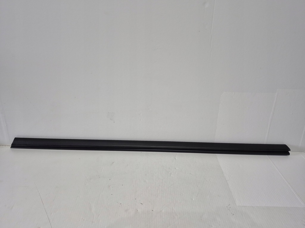 фото №1, Mercedes slk r171 молдинг прокладка скло двері перед лівий a1717250165