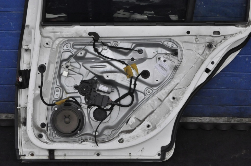 фото №6, Skoda superb i двері правий задня задні sedan