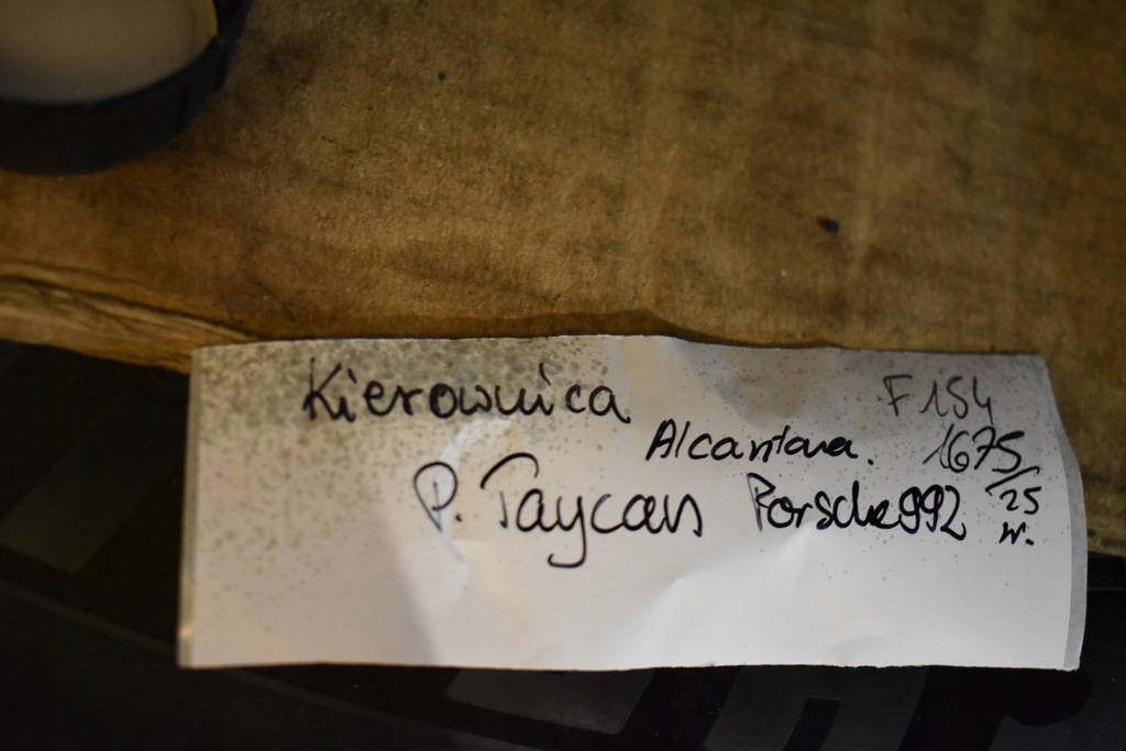 фото №6, Повітропровід alcantara porsche taycan porsche 992 1