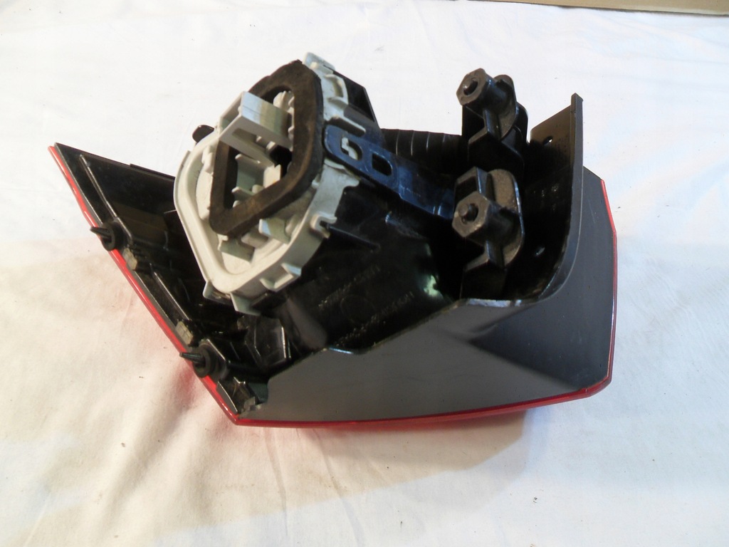 фото №15, Vw golf vii kombi лампа левая задняя 5g9945095c