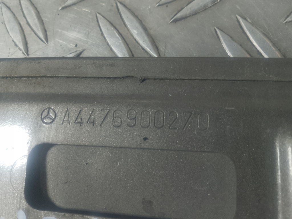 Vito v klasa 447 15- молдинг напрямна двері ліва long Недорого