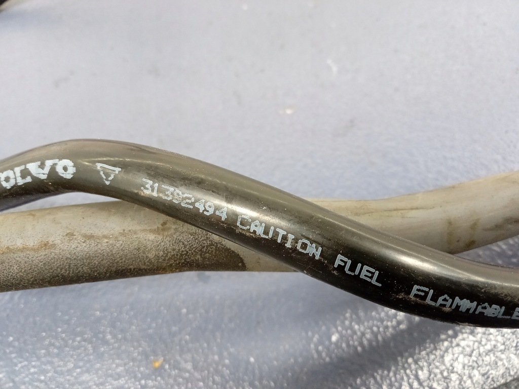 фото №5, Volvo s60 ii v60 2.0 t5 шланг пального 31452002