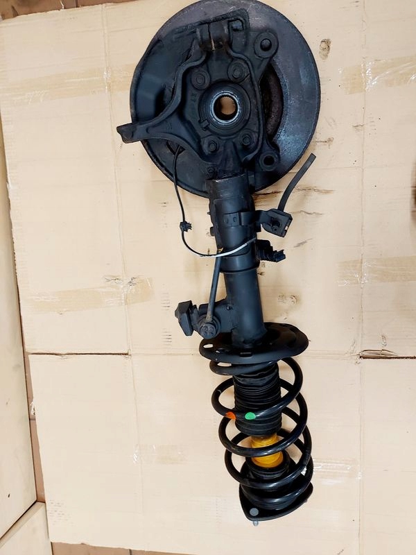 фото №8, Mazda 6 gj 2.2 d амортизаторна стійка правий перед поворотний кулак амортизатор