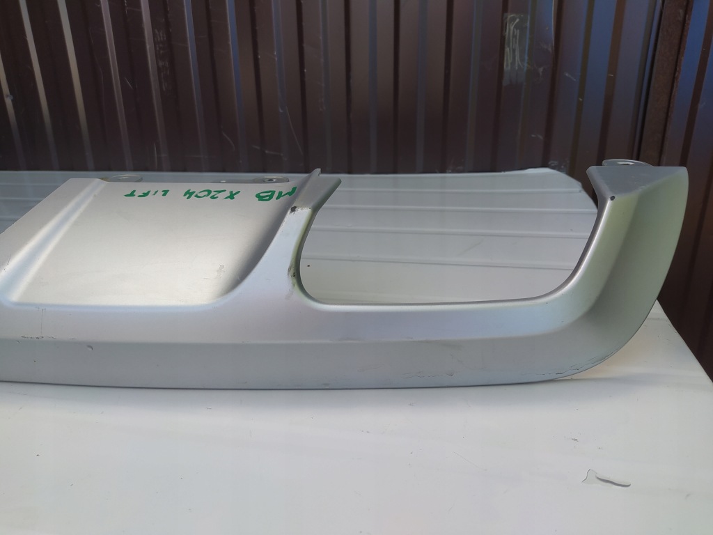 Спойлер накладка дифузор молдинг нижня бампера задній - mercedes glk x204 Зі Шроту