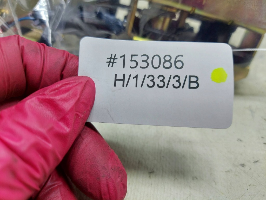 Купити Замок скло задній porsche cayenne 7l0827506c