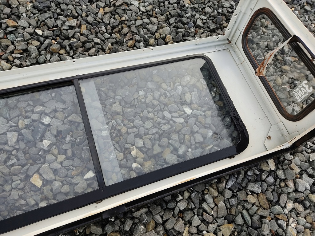 фото №7, Рамка nadstawka правая задняя задняя крыло правый стекло defender 1999-2014