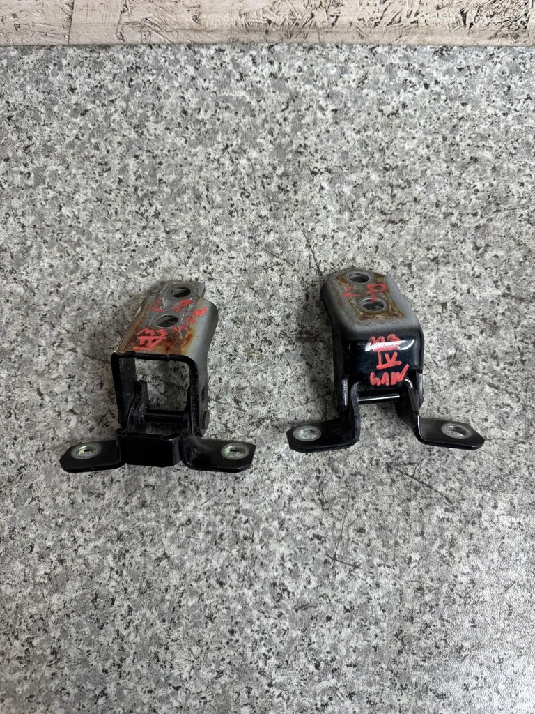 фото №1, Петля дверь левый перед mazda 3 iv bp 2019-2025 41w