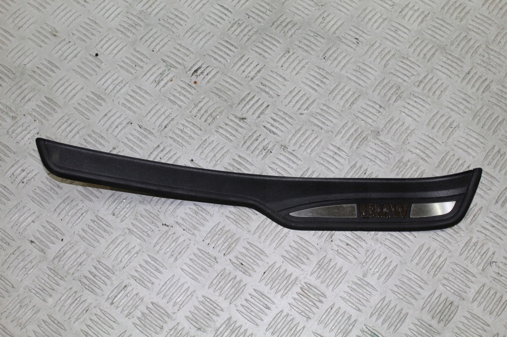 фото №1, Накладка порог правый задняя bmw 3 e91 lift 7060286