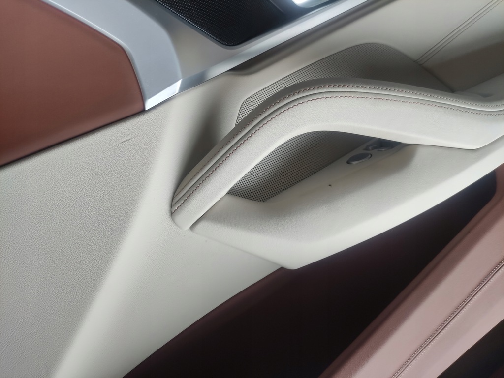 фото №7, Обивка дверь bmw 8 g16