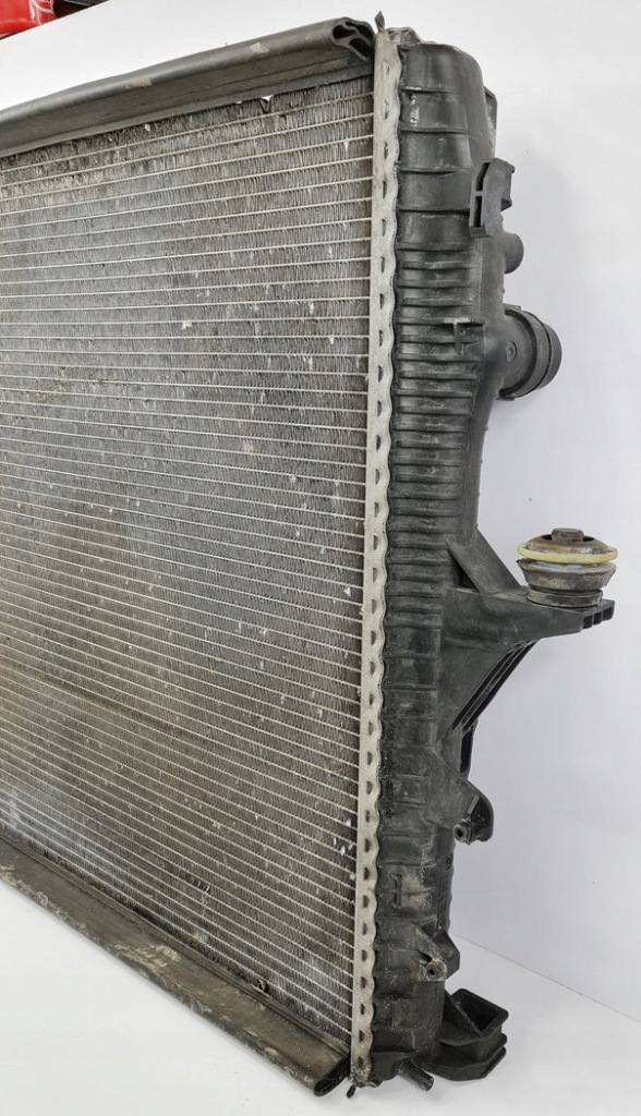 Радиатор воды porsche cayenne 1 4.5 v8 7l0121253a Недорого