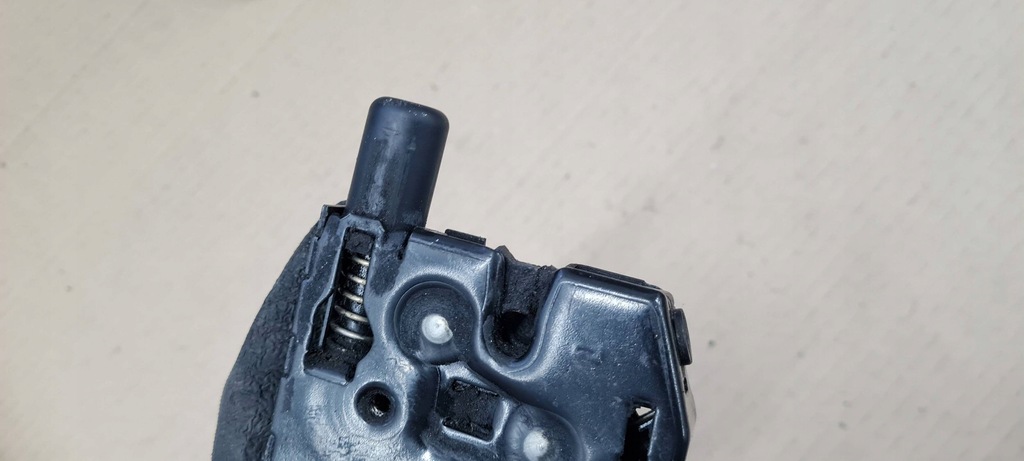 фото №8, A6 c7 4g lift s6 замок капот перед 4g0823509c s7 4g a7