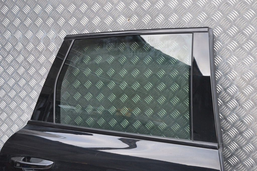 фото №9, Porsche cayenne 7p5 lift задні двері праве lc9x