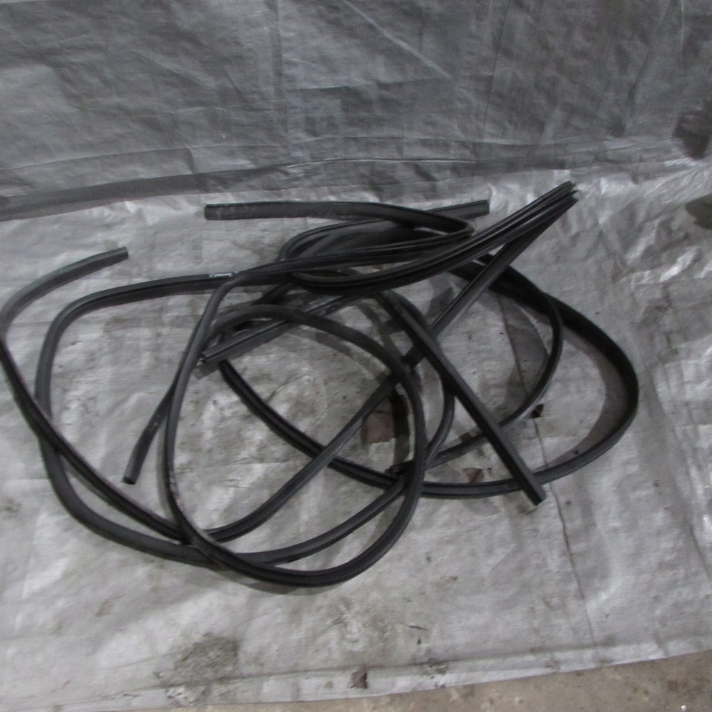 фото №1, Прокладка уплотнители дверь ford kuga mk2 lift