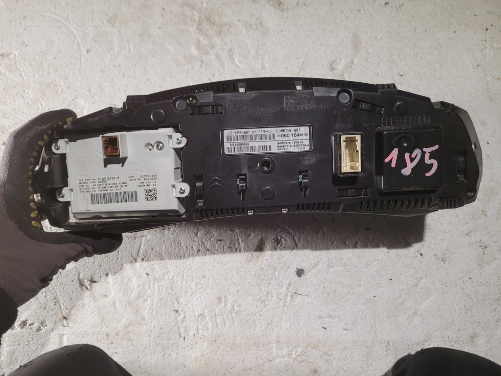 Счетчик приборы cotroen ds5 ds-5 9806016480 в Украине