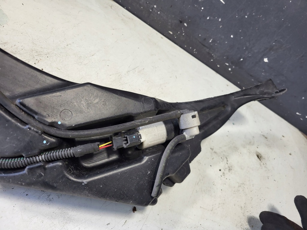 Бачок насос омивача peugeot 308 t9 рестайлінг  17- 9819955680 Київ