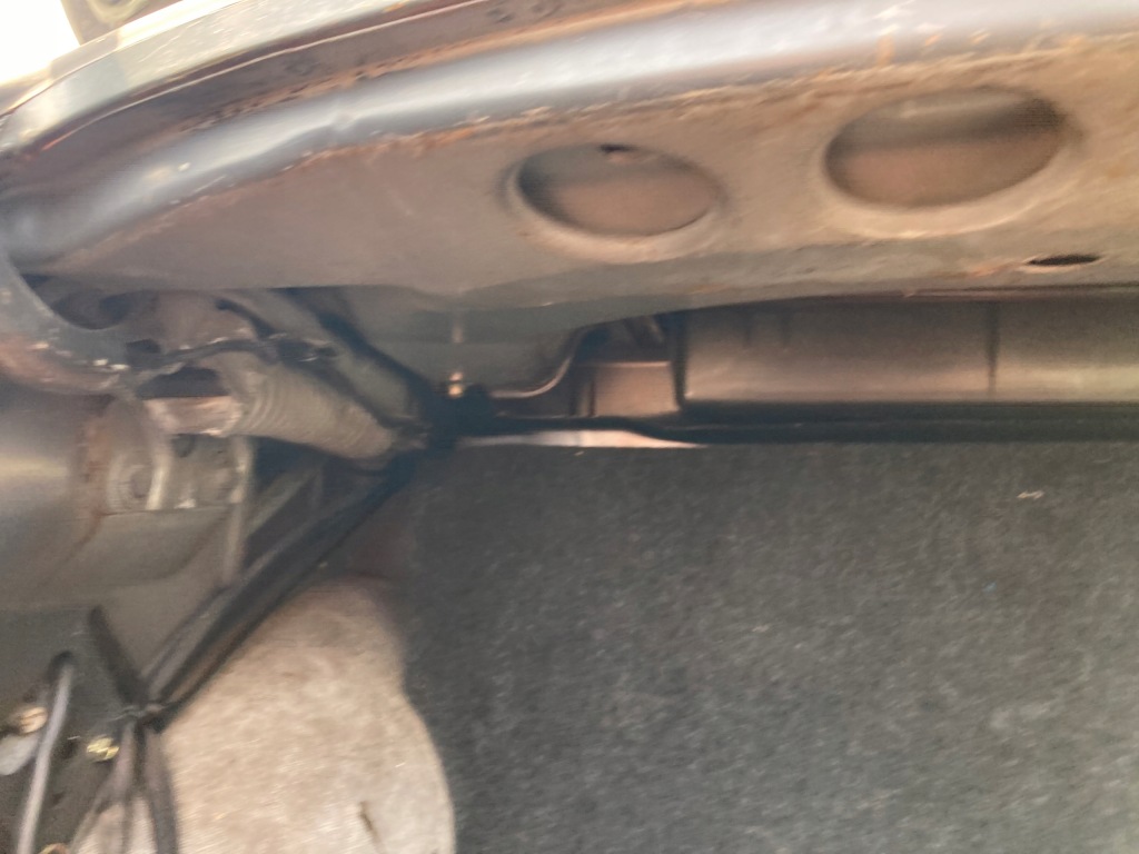 W126 mercedes sel se жабо задний  состояние bdb оригинал в Украине