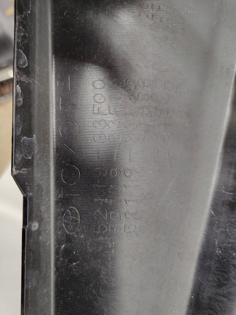 Toyota camry ix бампер перед передній 5211933f00 в Україні