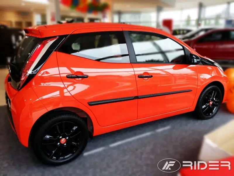 фото №4, Toyota aygo ii накладки боковой