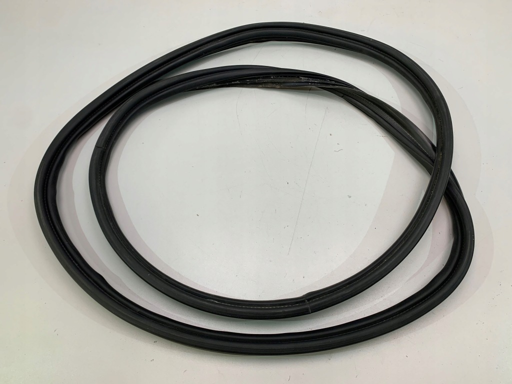 фото №1, Volvo xc60 ii прокладка крышки багажника